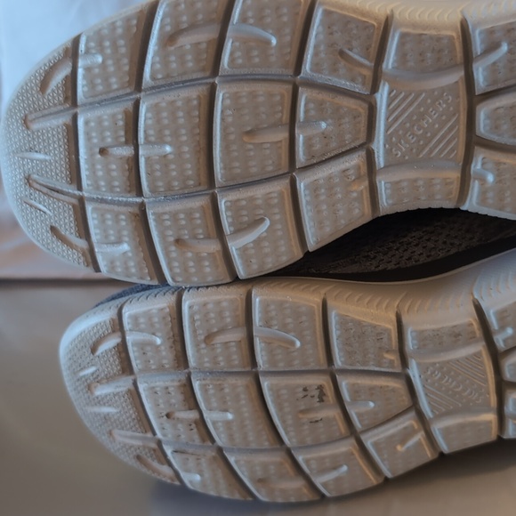 Mens skechers, two pairs, gowalk, lightweight, size 10 - Picture 14 of 16